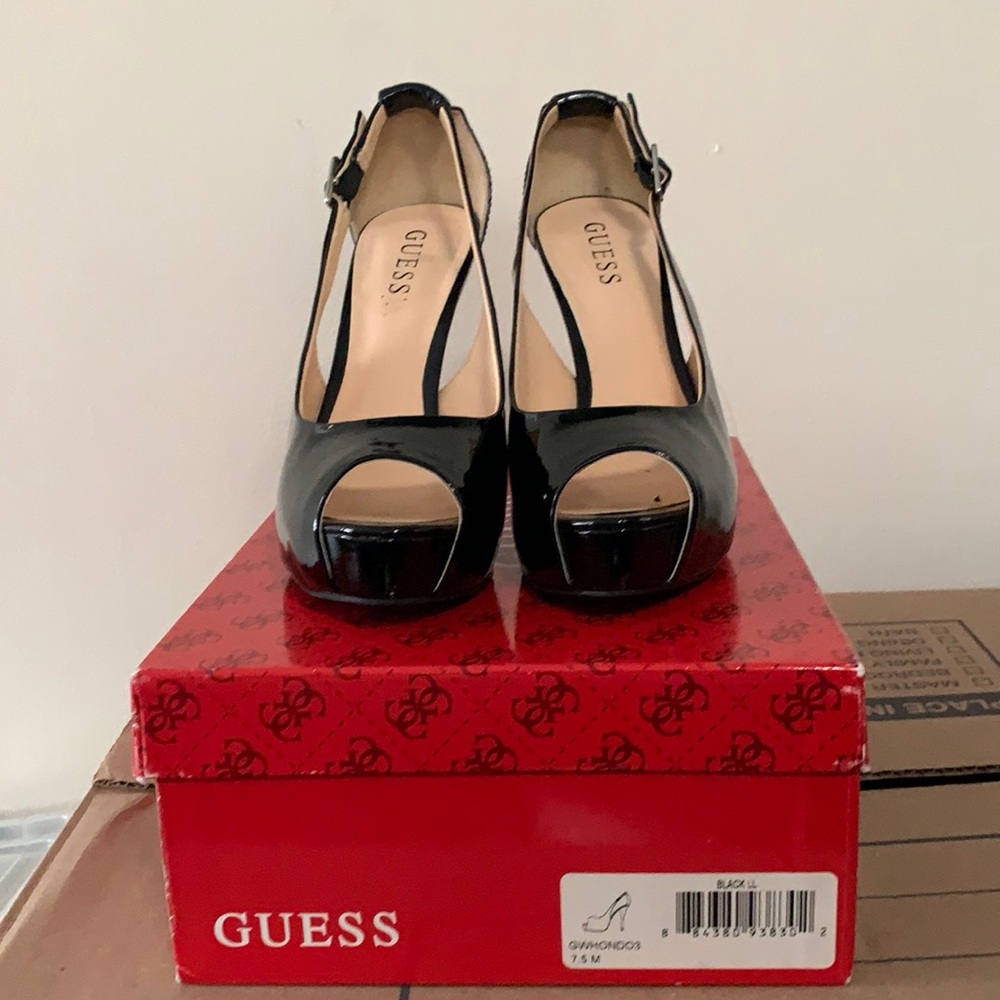 Black patent leather Guess high heels